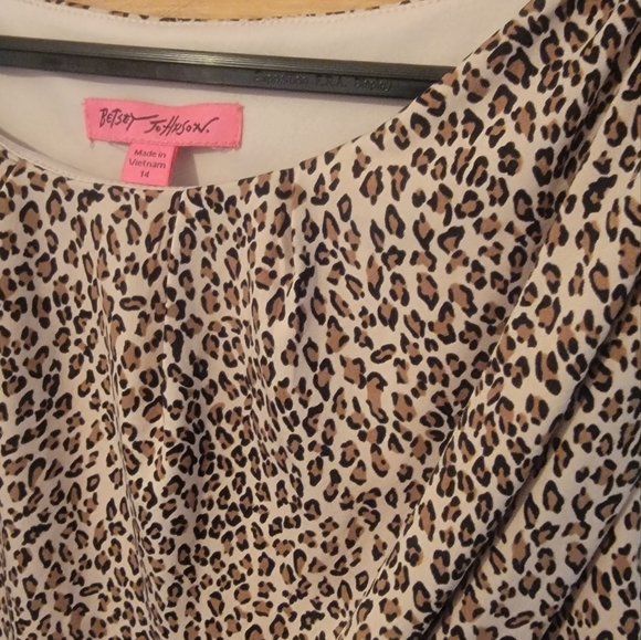 Animal print dress 👗 😍 - Picture 3 of 4